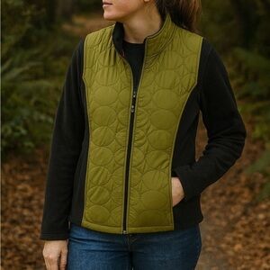Sahalie Quilted-Front Fleece Jacket — Women’s M (Olive/Black)